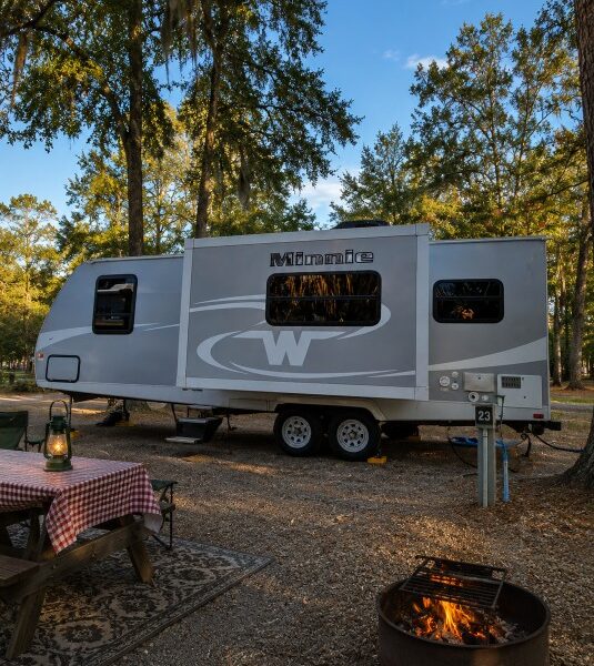 2016 WINNEBAGO 2401RG