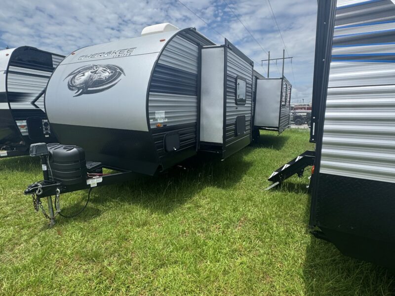 2022 CHEROKEE 304RK REAR KITCHEN