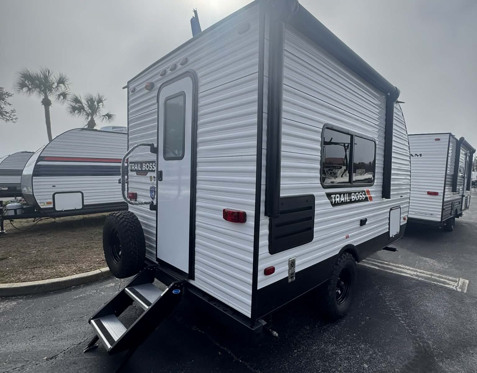 2026 TRAIL BOSS 150RD REAR DINETTE