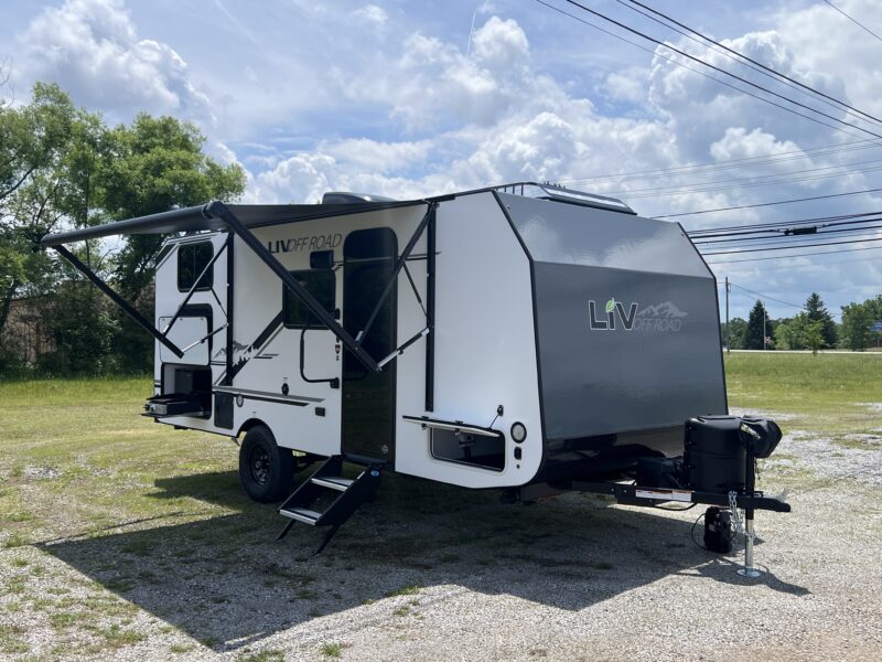 2027 LIV 211BHS-MPH BUNKHOUSE