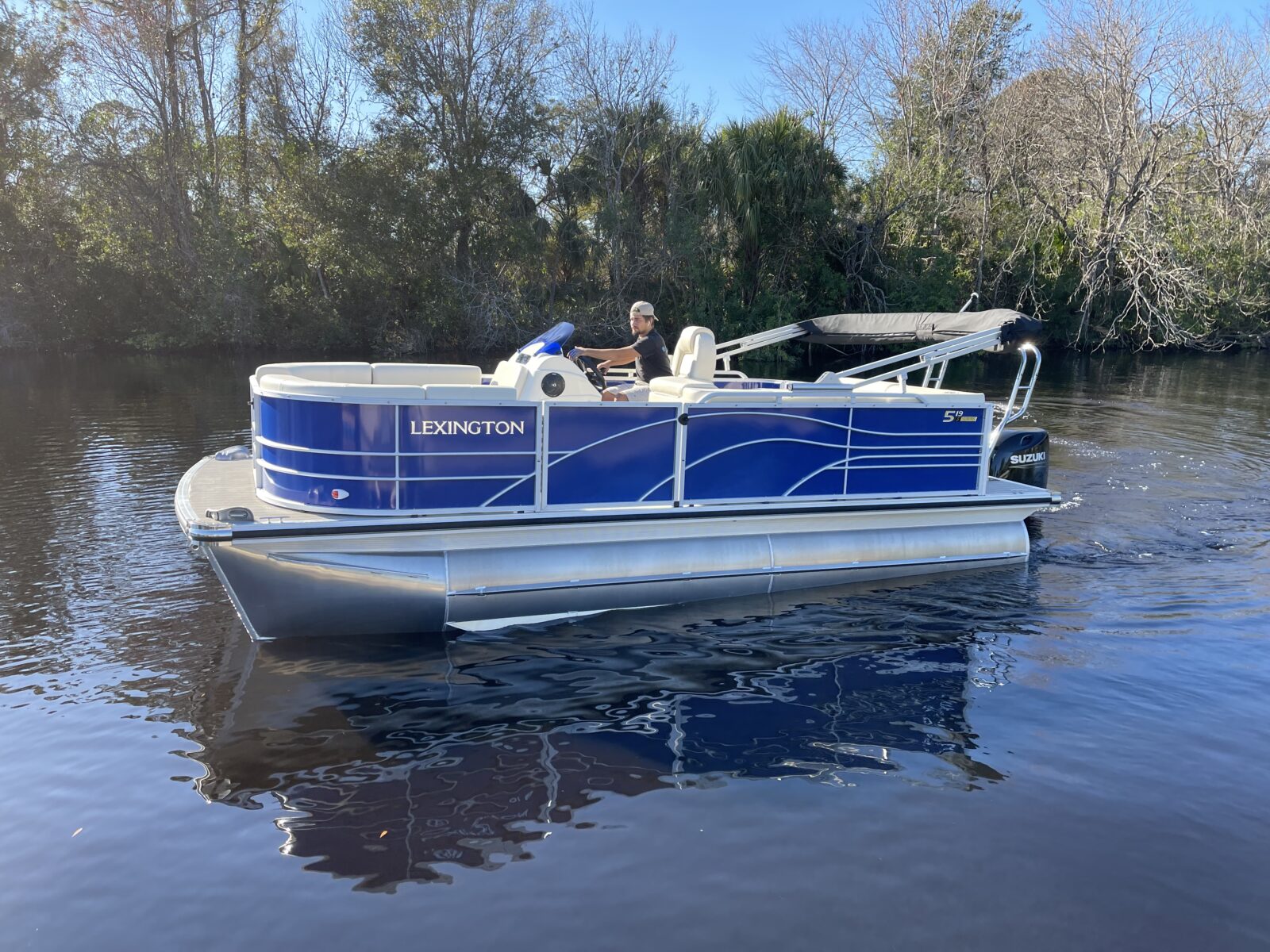 2023 LEXINGTON 519 CRUISE